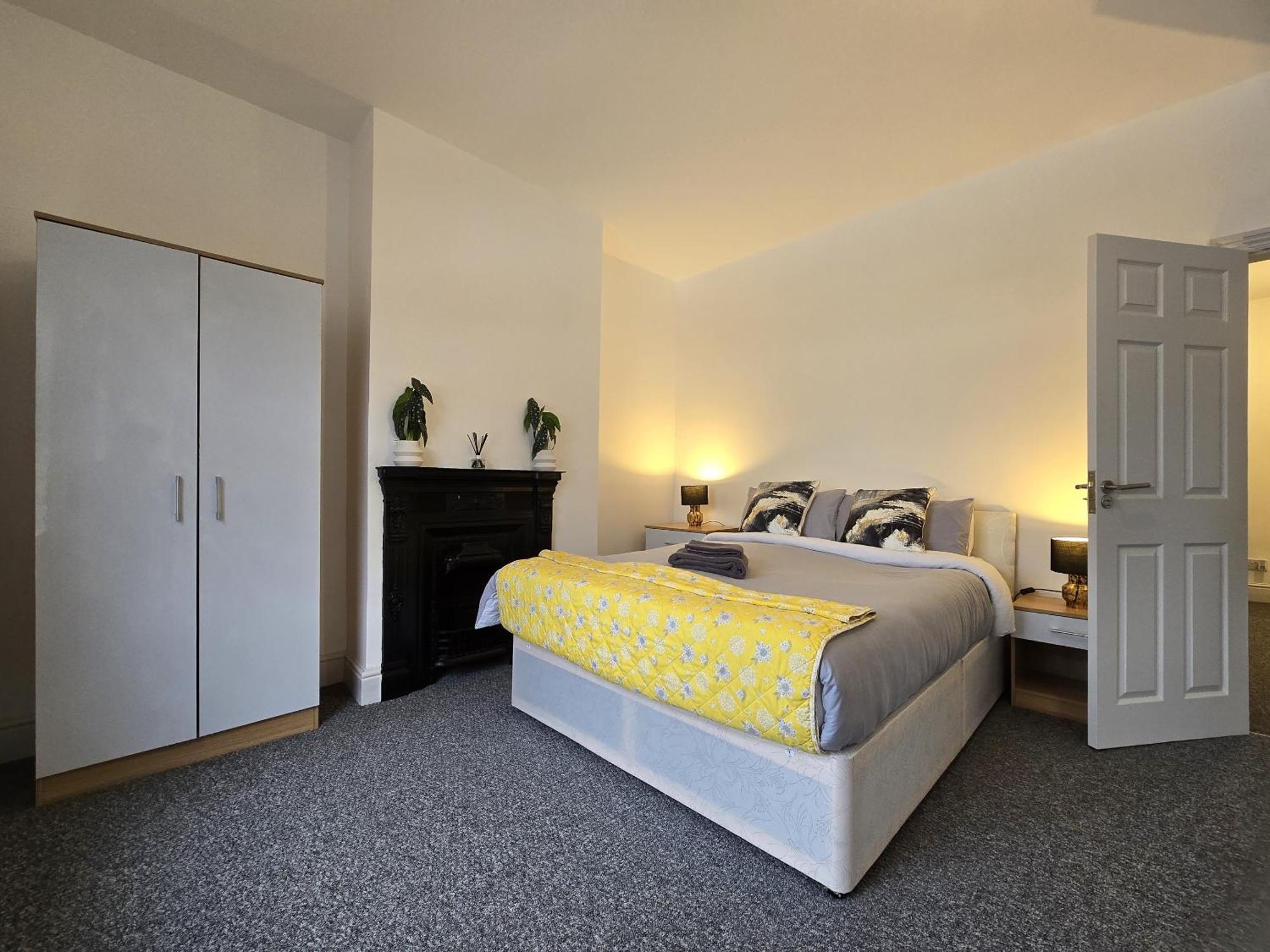 Вілла Warburton House, Newark - Walking Distance From North Gate Train Station & Market Place Екстер'єр фото