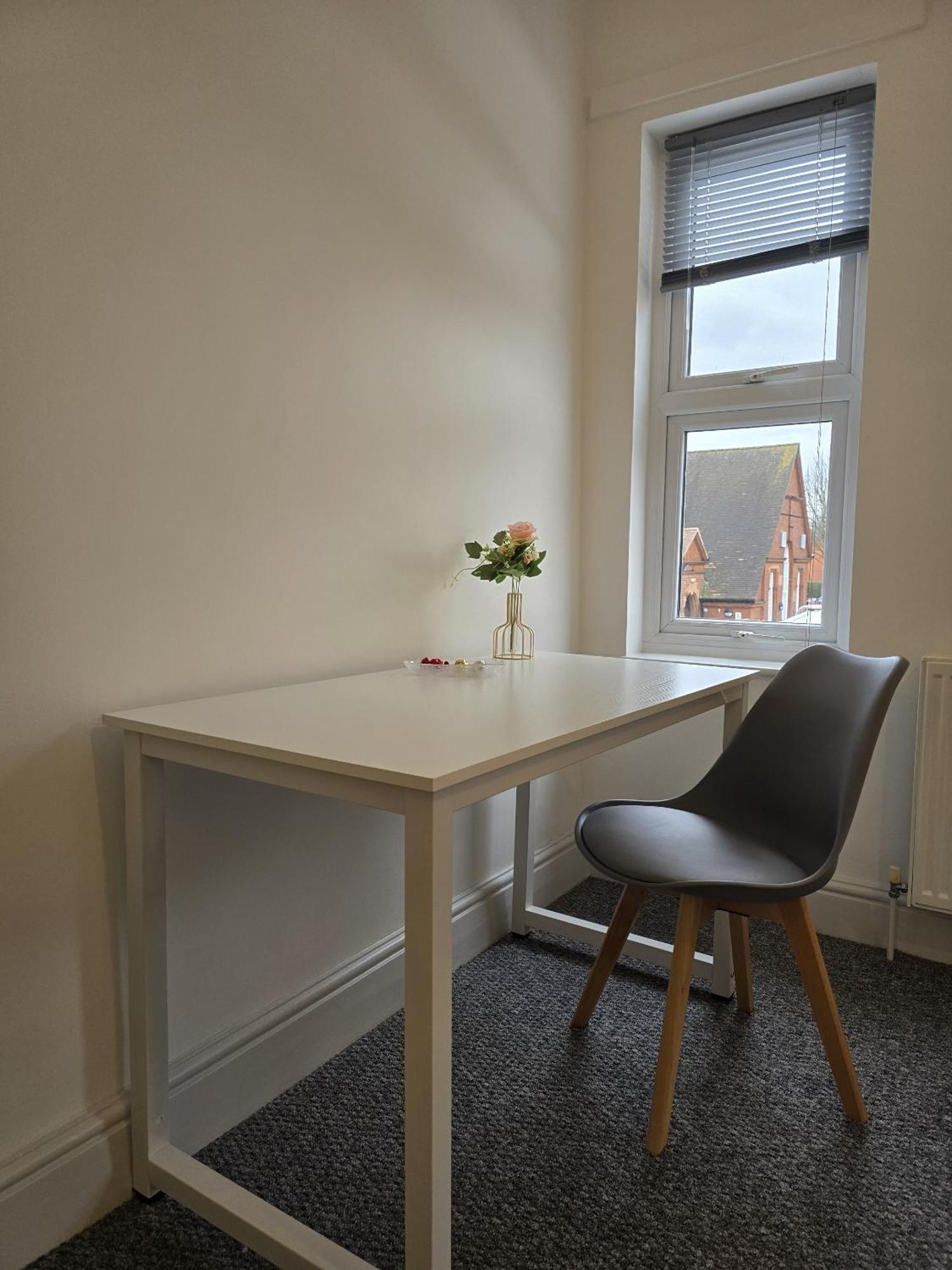 Вілла Warburton House, Newark - Walking Distance From North Gate Train Station & Market Place Екстер'єр фото